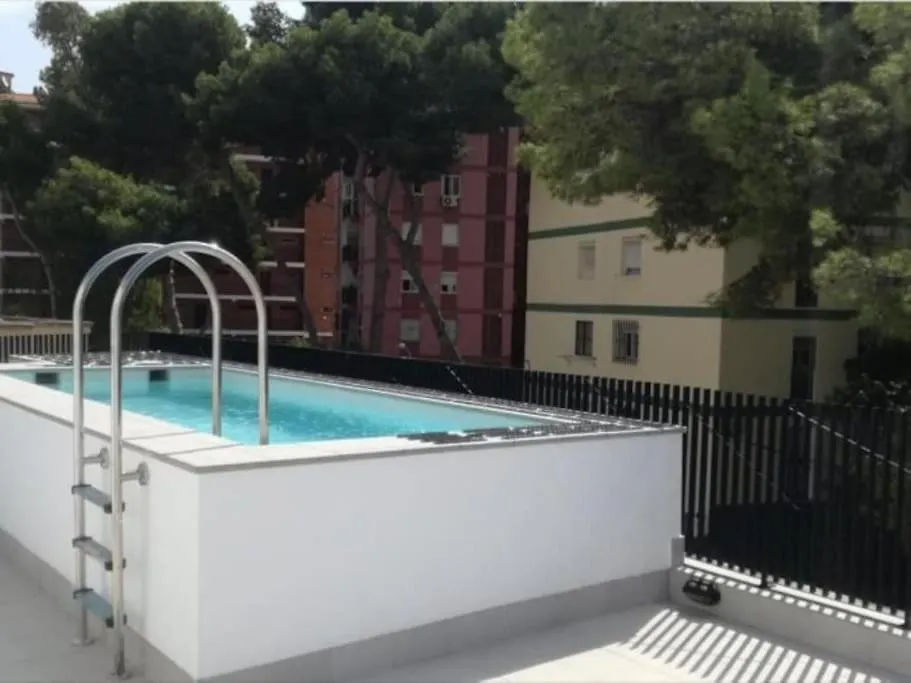 Modern Wave Escape Apartment With Private Parking And Rooftop Pool By Namaste Elite Torremolinos